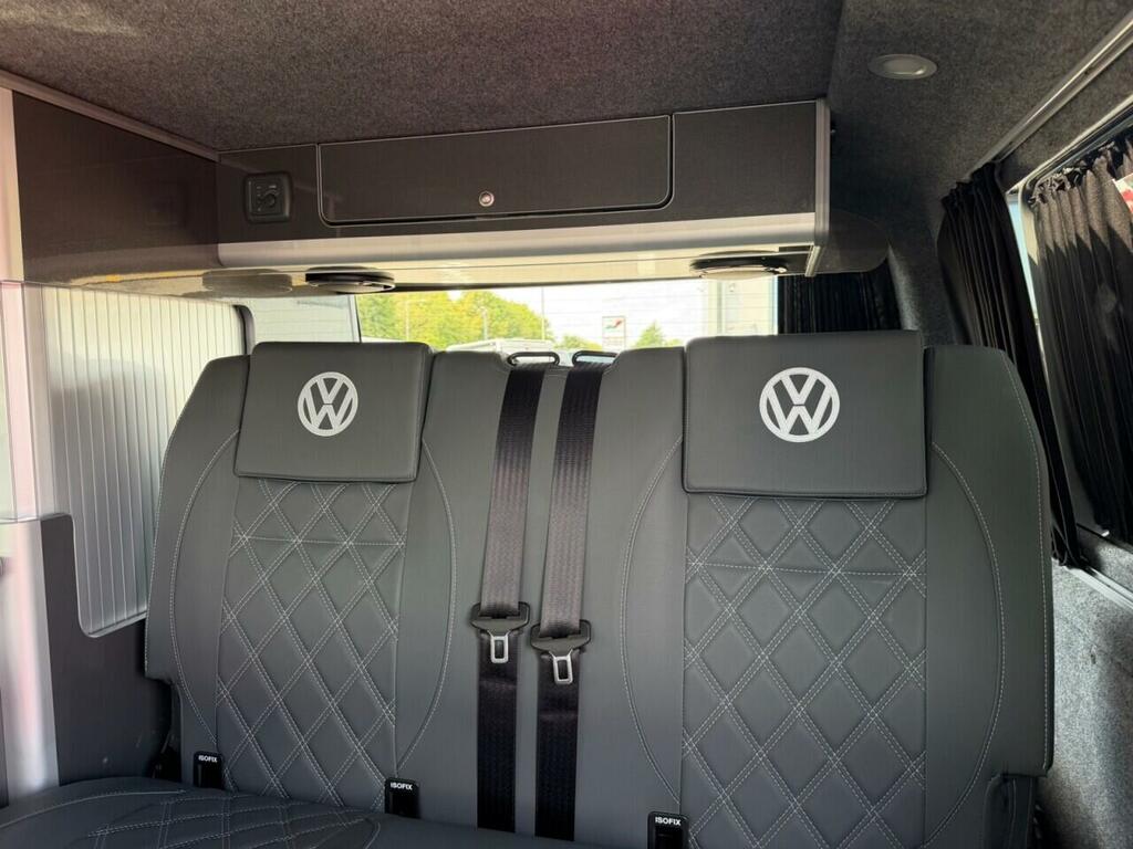 Volkswagen Transporter 2.0 Tdi 150 Highline Van Dsg White #16