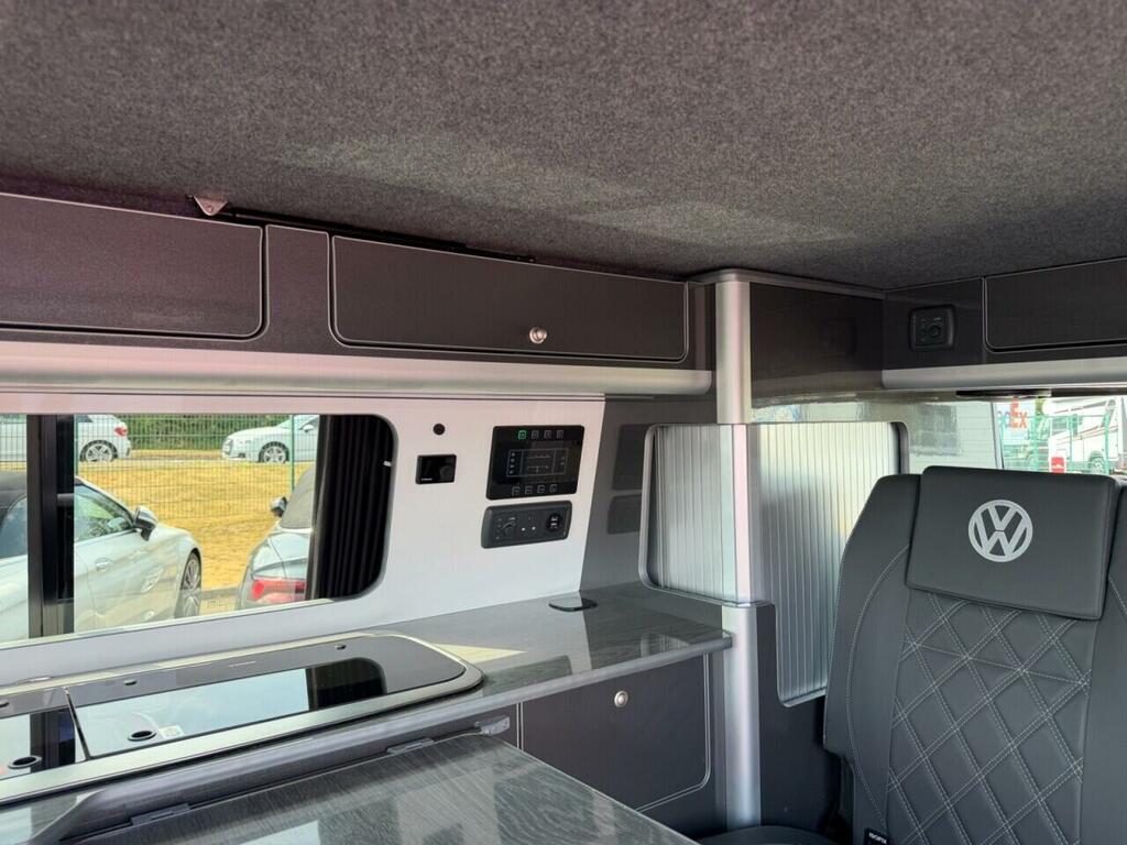 Volkswagen Transporter 2.0 Tdi 150 Highline Van Dsg White #7