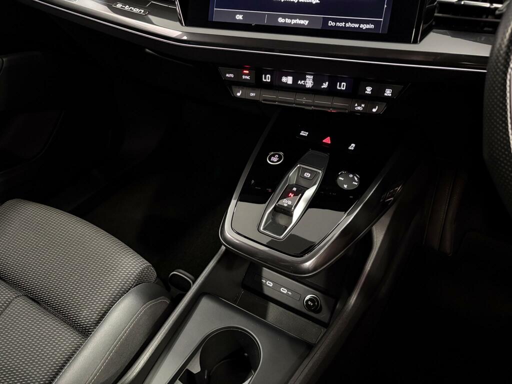 Audi Q4 E Tron Estate 125Kw 35 55.52Kwh Sport Blue #32