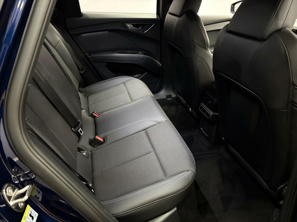 Audi Q4 E Tron Estate 125Kw 35 55.52Kwh Sport Blue #40
