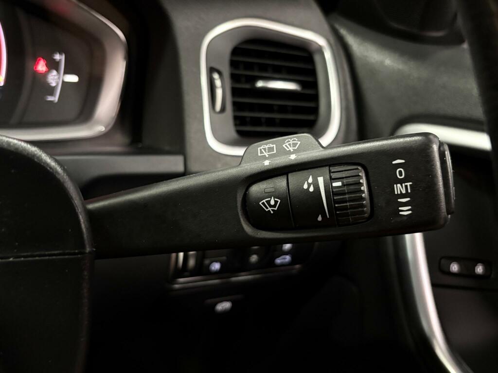 Volvo V60 1.6 D2 Se Lux Estate Euro 5 Ss Grey #19
