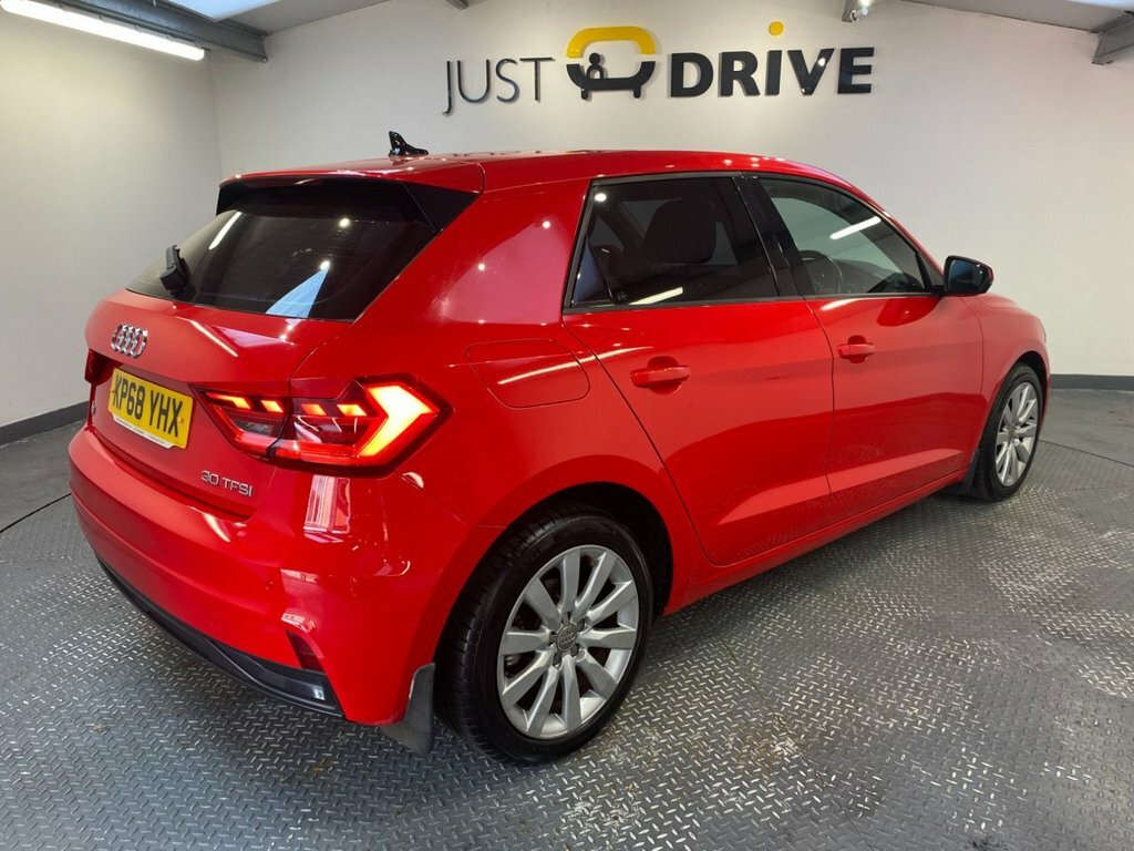 Audi A1 1L Sport Red #5