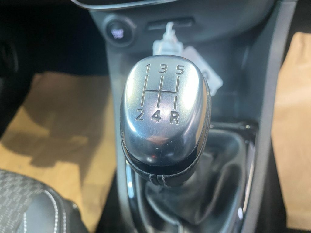 Renault Clio 0.9 Tce 90 Signature Nav Black #17
