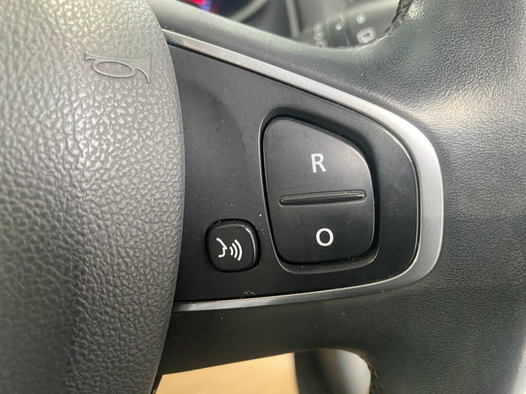 Renault Clio 0.9 Tce 90 Signature Nav Black #21