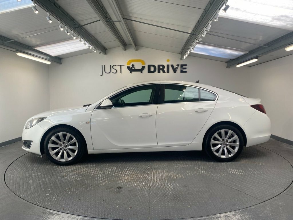 Vauxhall Insignia 2L Elite Nav White #2