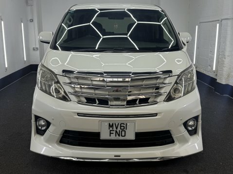 Toyota Alphard 2.4 240S White #5