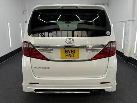 Toyota Alphard 2.4 240S White #6