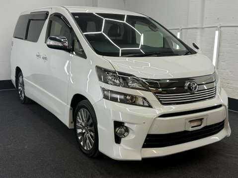 Toyota Vellfire 3.5 V6 4Wd White