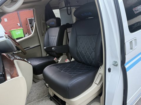 Nissan Elgrand Highway Star 4Wd Camper 3.5 White #43