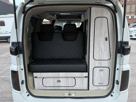 Nissan Elgrand Highway Star 4Wd Camper 3.5 White #9