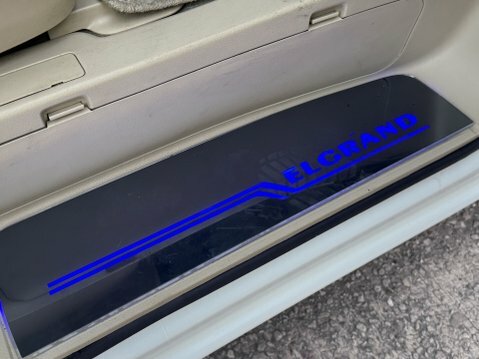 Nissan Elgrand Highway Star 4Wd Camper 3.5 White #39