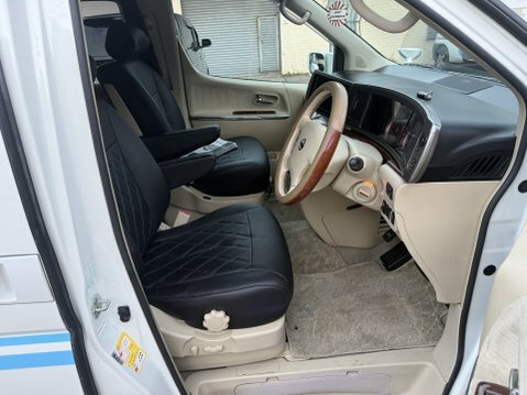 Nissan Elgrand Highway Star 4Wd Camper 3.5 White #33