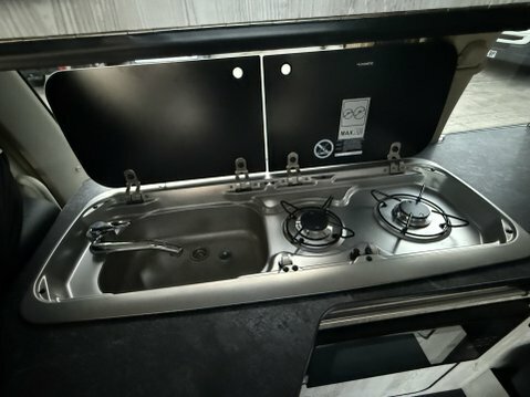 Nissan Elgrand Highway Star 4Wd Camper 3.5 White #11