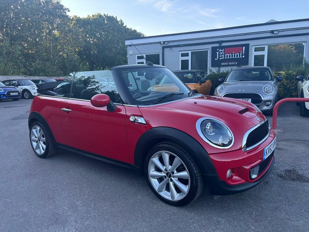 Mini Convertible 1.6 Cooper S Red