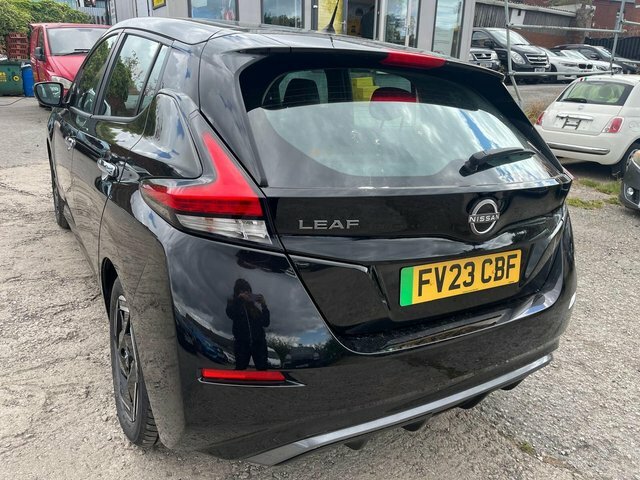 Nissan Leaf 39Kwh Acenta Black #2