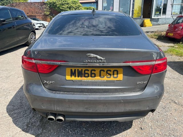 Jaguar XF 2.0D Portfolio Euro 6 S S Grey #4