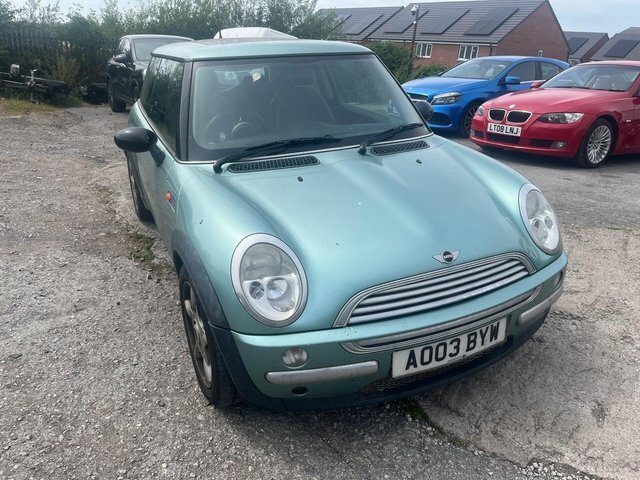 Mini Hatch 1.6 Cooper Euro 3 Green