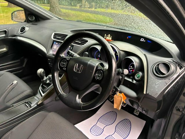 Honda Civic Honda Civic 1.4 I-vtec Sport Red #25