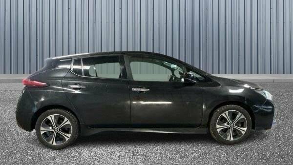 Nissan Leaf 40Kwh N-connecta Black #5
