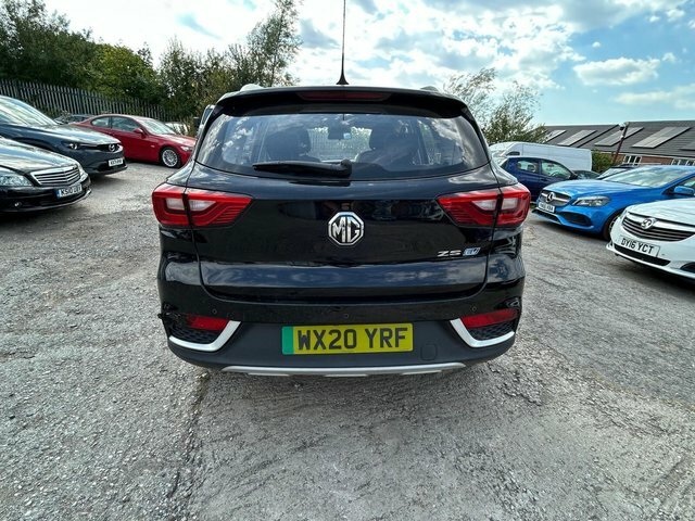 MG ZS 44.5Kwh Exclusive Black #5