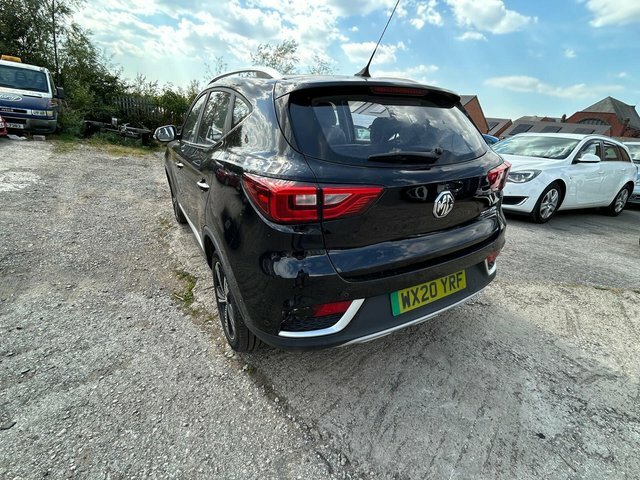 MG ZS 44.5Kwh Exclusive Black #4