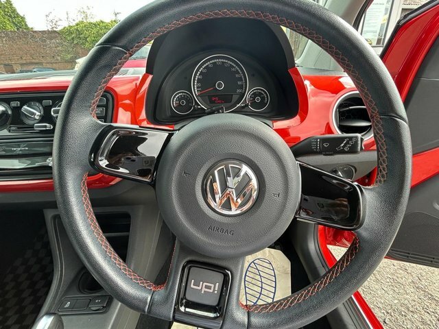 Volkswagen Up 1.0 Groove Up Hatchback Euro 5 White #18