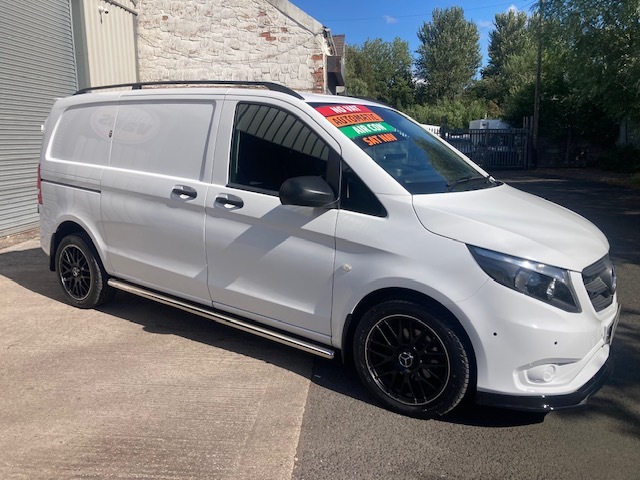 Mercedes-Benz Vito Mpv White