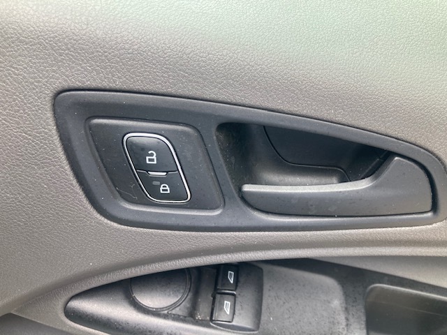Ford Transit Connect Mpv White #5