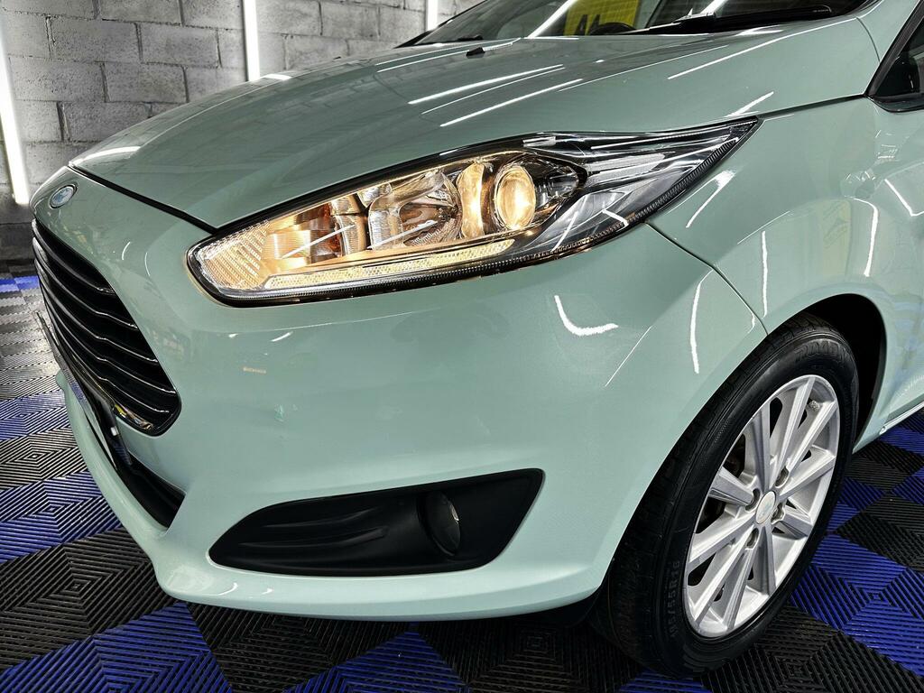 Ford Fiesta 1.5 Tdci Titanium Euro 6 MK04STY Green #5