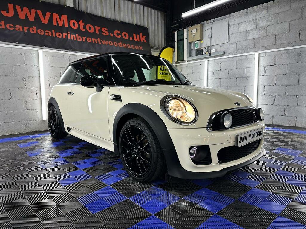 Mini Hatch 1.6 Cooper Euro 5 Ss White