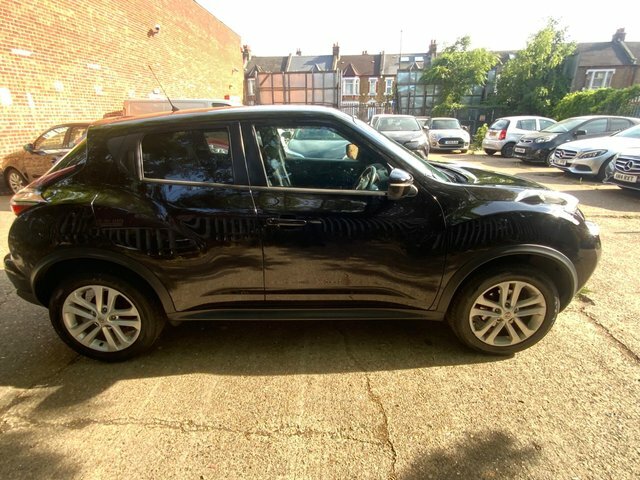 Nissan Juke 1.6 N-connecta Suv Black #11