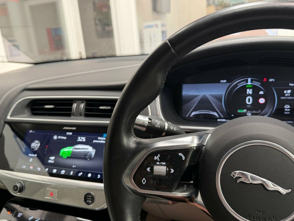 Jaguar I-Pace 294Kw Ev400 Hse 90Kwh 11Kw Charger Grey #38