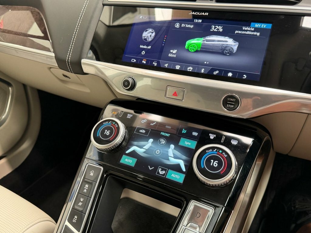 Jaguar I-Pace 294Kw Ev400 Hse 90Kwh 11Kw Charger Grey #39