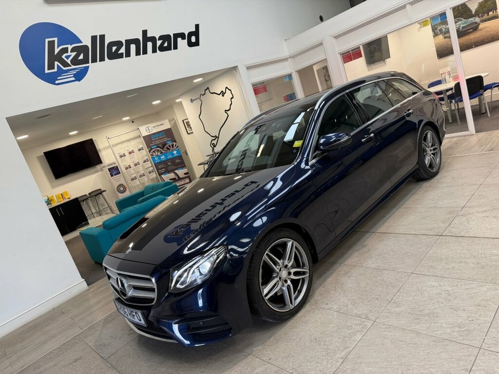Mercedes-Benz E Class 2L Amg Line Blue #6