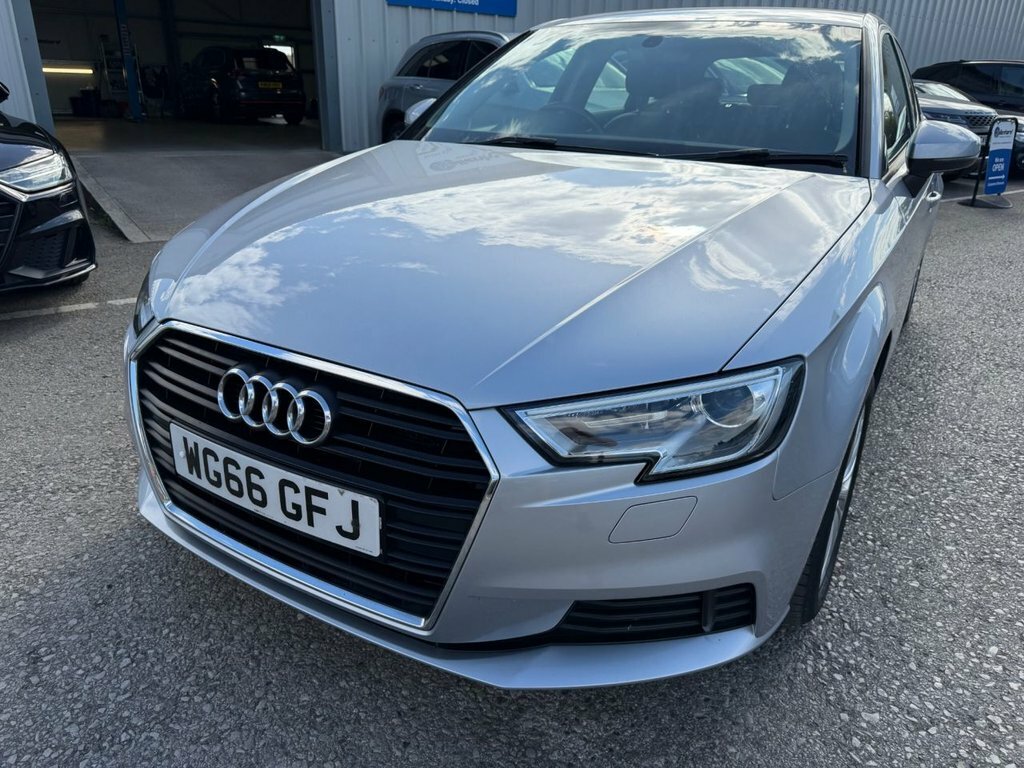 Audi A3 2L Se Technik Silver #4