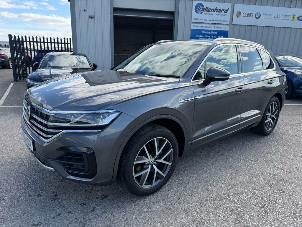 Volkswagen Touareg 3L R-line Grey