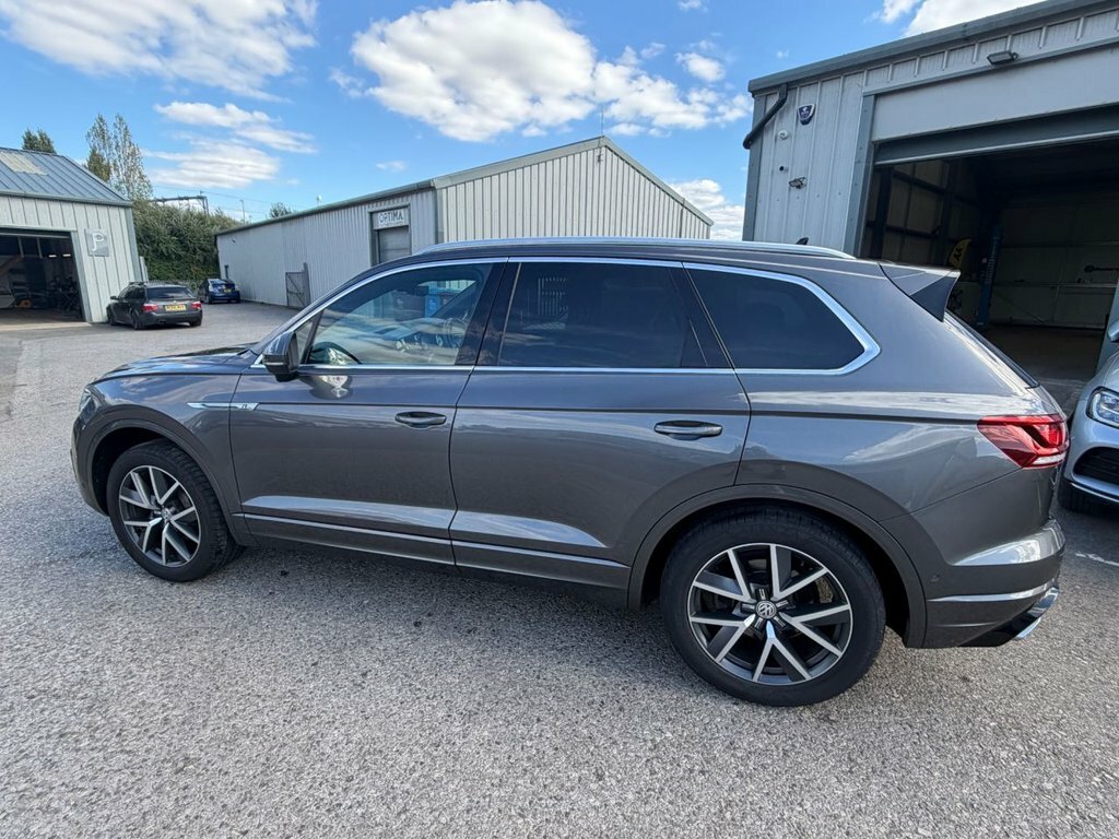 Volkswagen Touareg Grey #9
