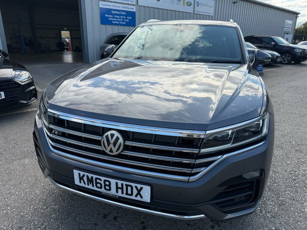 Volkswagen Touareg 3L R-line Grey #4