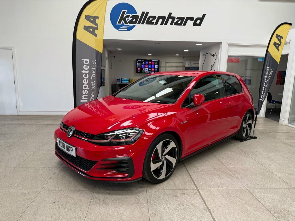 Volkswagen Golf 2L Gti Red