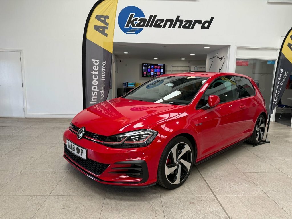 Volkswagen Golf 2L Gti Red #4