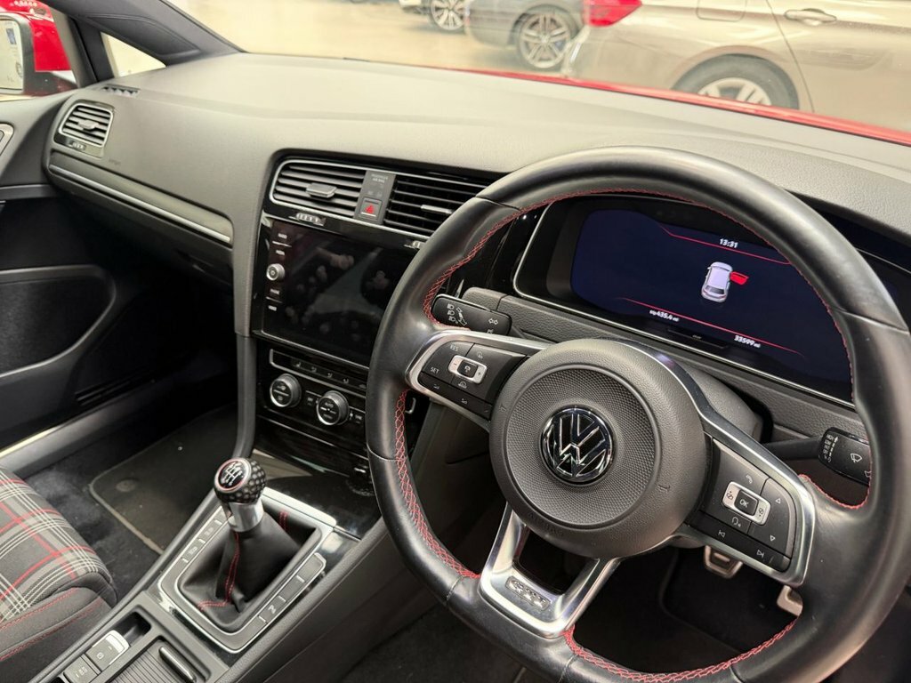 Volkswagen Golf 2L Gti Red #6