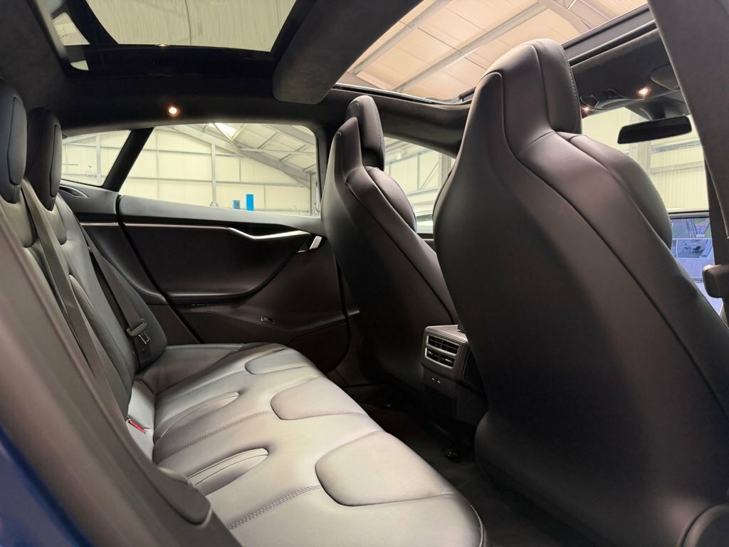 Tesla Model S Hatchback BW67DWJ Blue #6