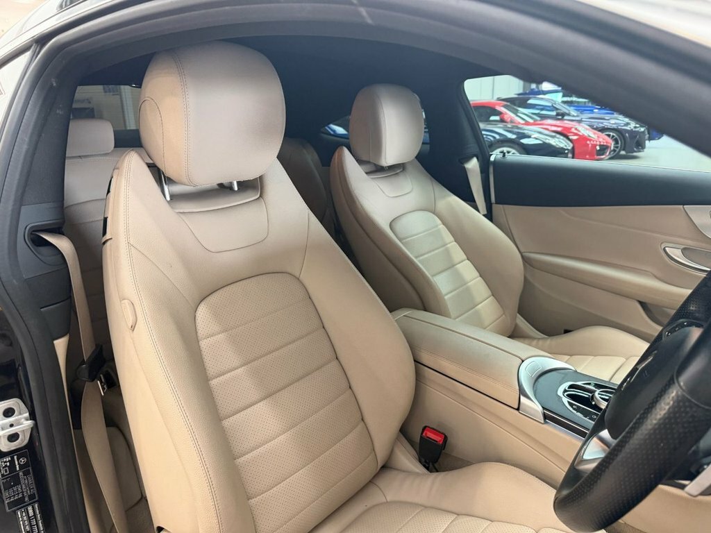 Mercedes-Benz C Class 2L Amg Line Black
