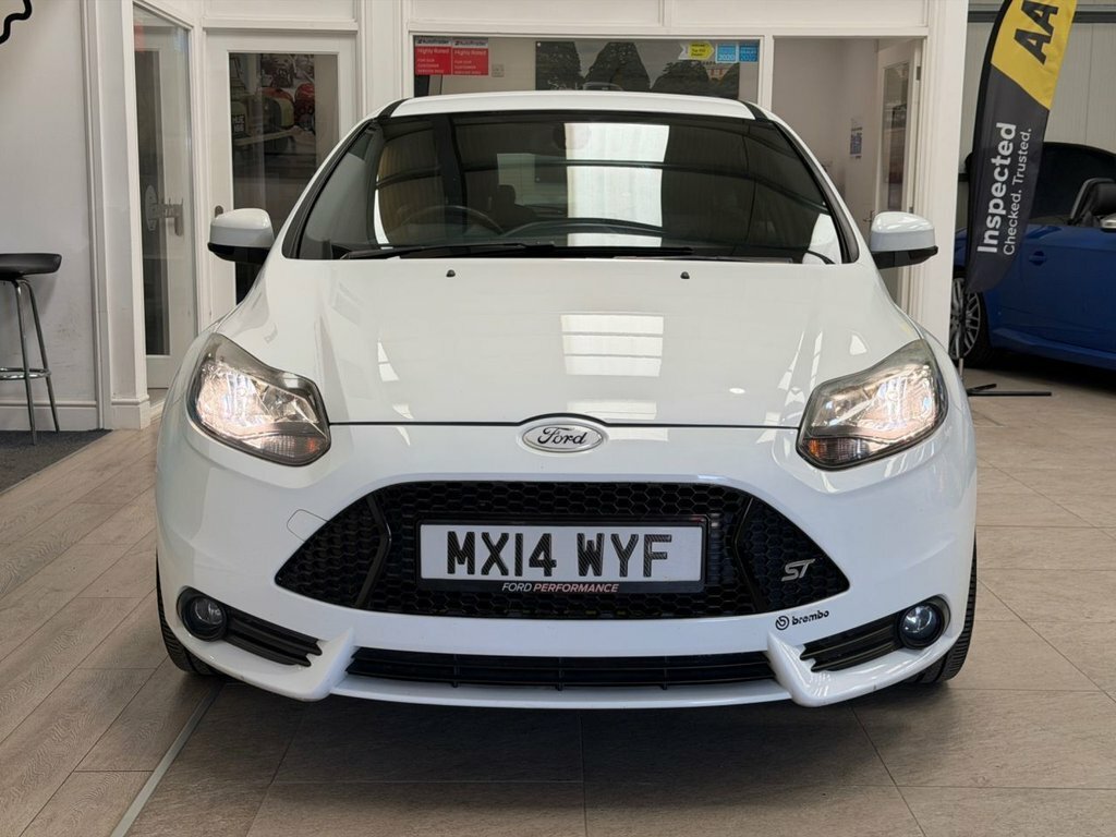 Ford Focus 2L St-2 White #3