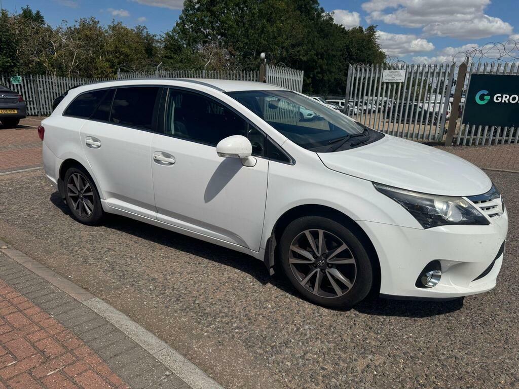 Toyota Avensis 2.0 D-4d Icon Business Edition Tourer Euro 5 White