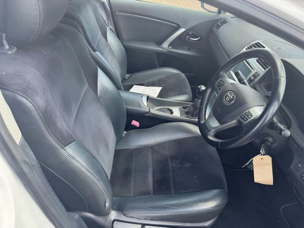 Toyota Avensis Valvematic Active 145 Grey #11