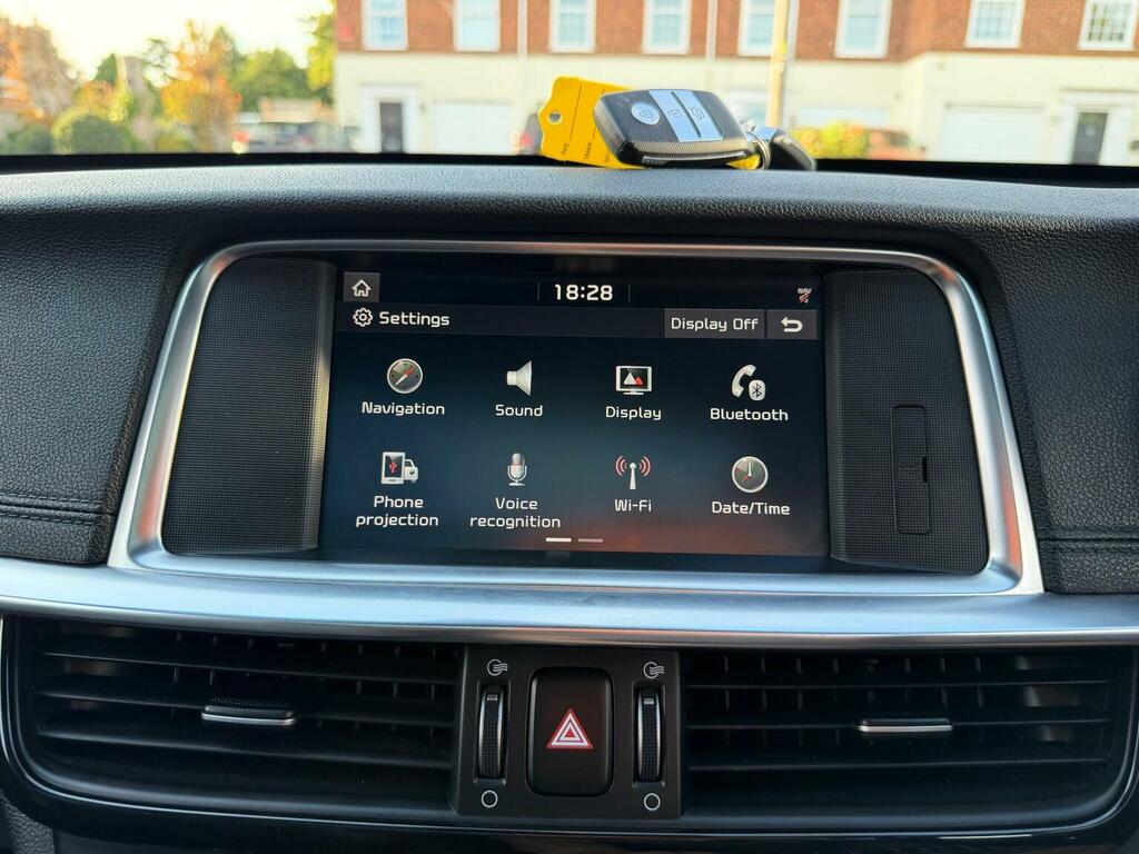 Kia Optima 2.0H Gdi 11.26Kwh Sportswagon Plug-in H White #19