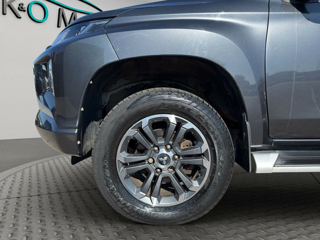 Mitsubishi L200 2.2 Di-d Dc Barbarian Pickup Double Cab Grey #47