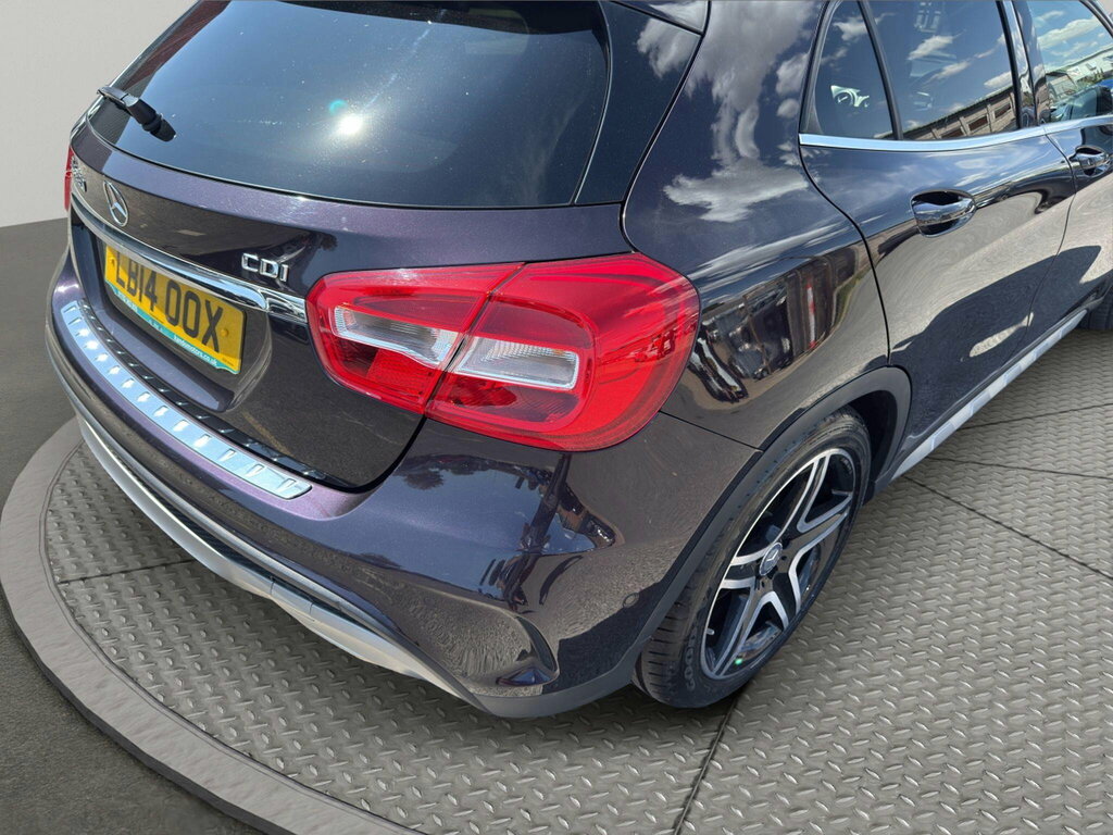 Mercedes-Benz GLA Class 2.1 Gla220 Cdi 4Matic Amg Line Premium 168 Bhp Black #37