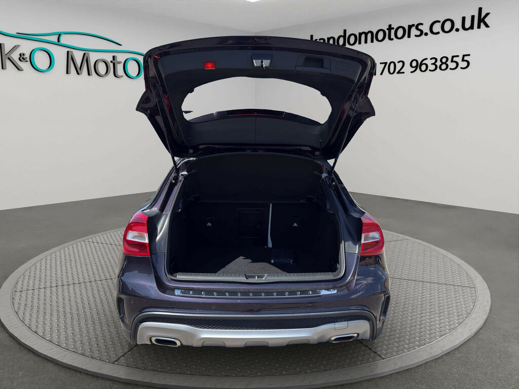 Mercedes-Benz GLA Class 2.1 Gla220 Cdi 4Matic Amg Line Premium 168 Bhp Black #42